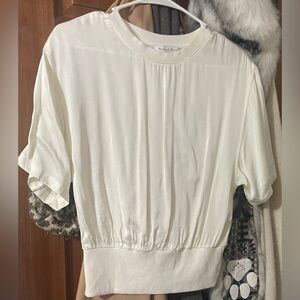 NWT Michael Stars Light Cream Short Sleeve Silky Blouse -Banded Hem